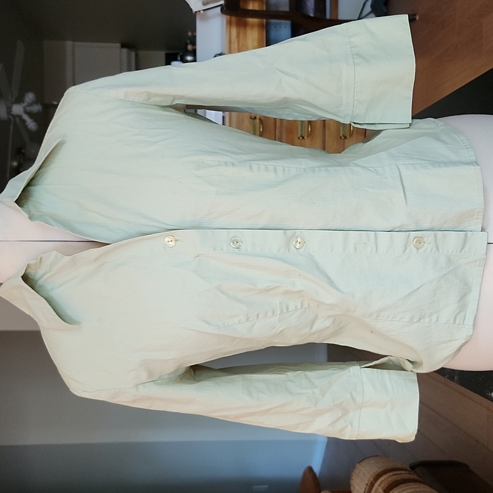 Stylish Women's Light Green Button Down Shirt